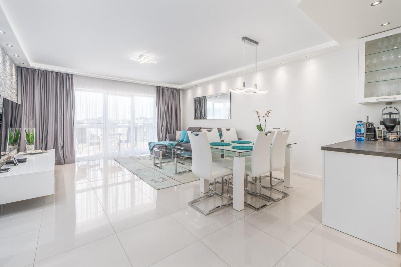 Stylish Vacation Apartment With Parking In Miedzyzdroje By Noclegi Renters エクステリア 写真