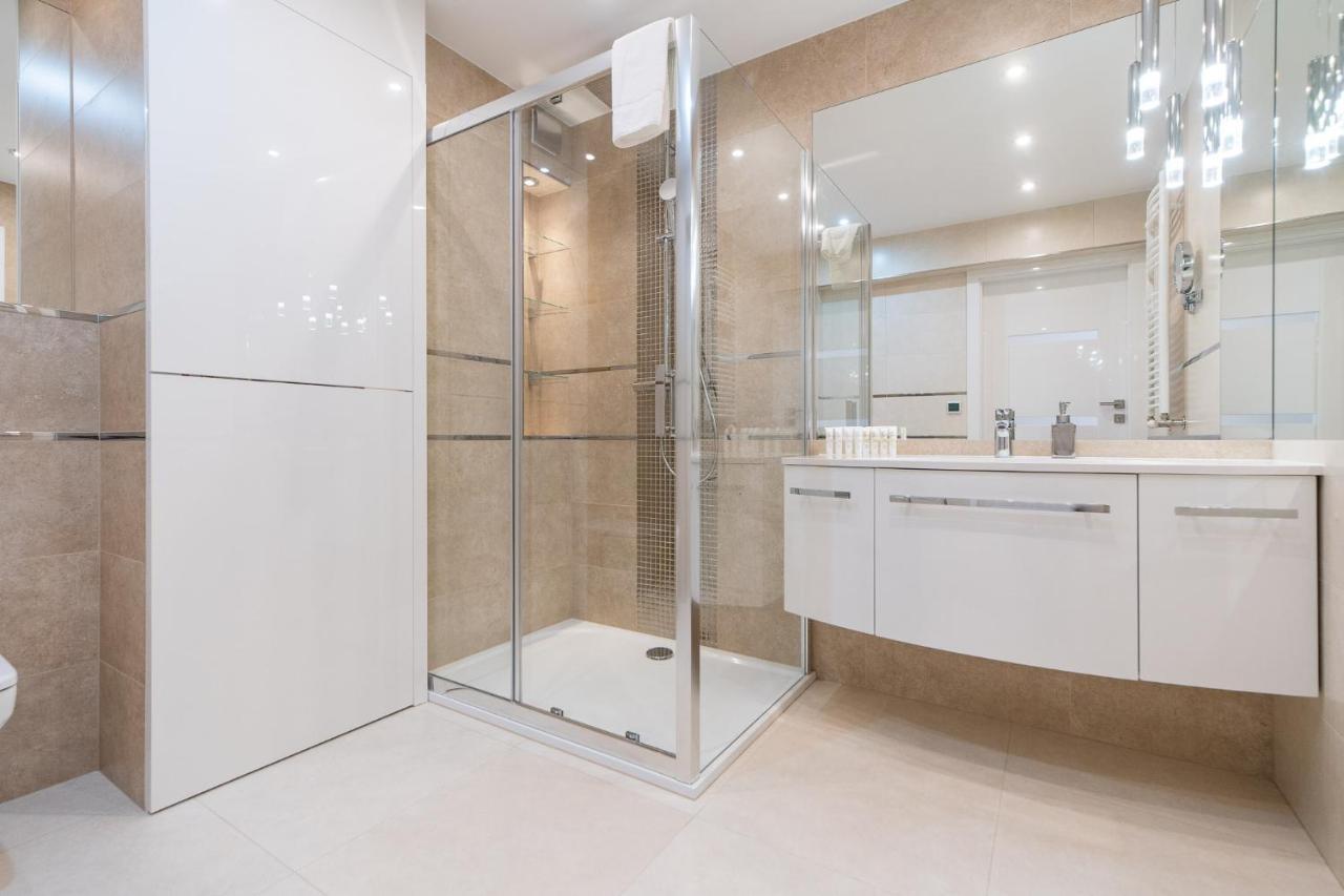 Stylish Vacation Apartment With Parking In Miedzyzdroje By Noclegi Renters エクステリア 写真