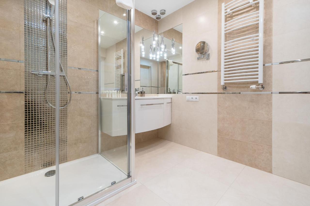 Stylish Vacation Apartment With Parking In Miedzyzdroje By Noclegi Renters エクステリア 写真