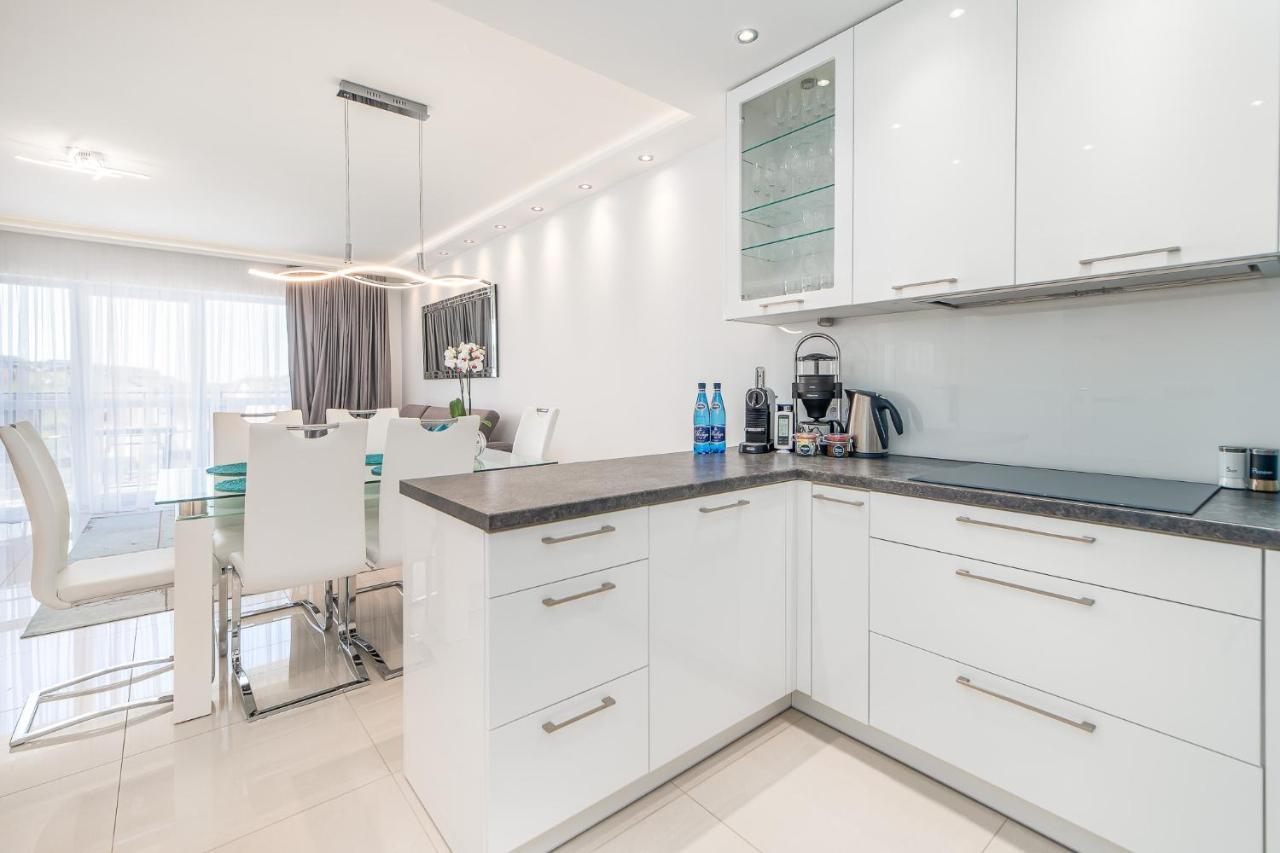 Stylish Vacation Apartment With Parking In Miedzyzdroje By Noclegi Renters エクステリア 写真